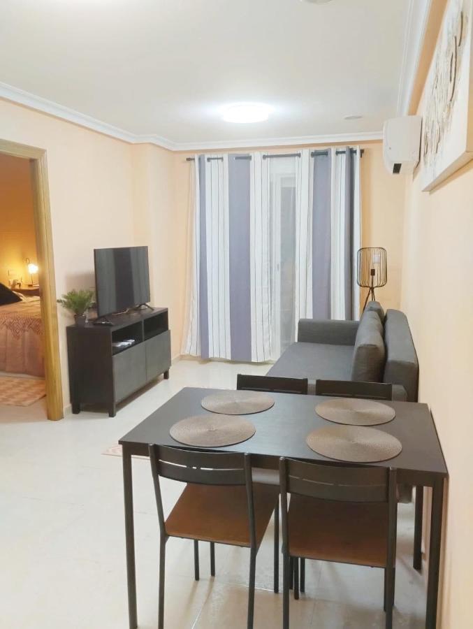 Torrevieja 2 Bedroom Holiday Apartment Exteriör bild