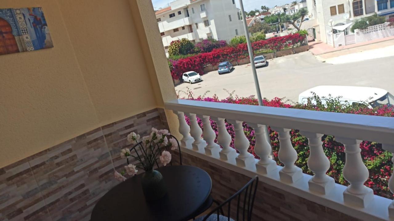 Torrevieja 2 Bedroom Holiday Apartment Exteriör bild