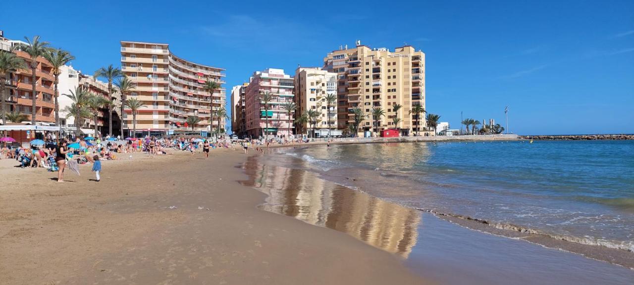 Torrevieja 2 Bedroom Holiday Apartment Exteriör bild
